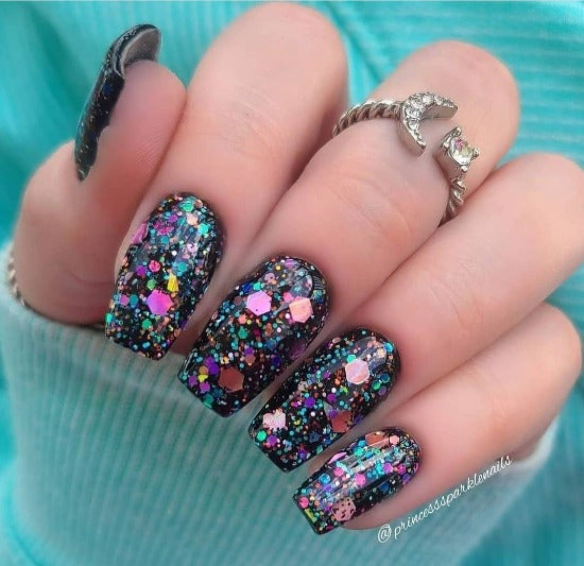 Cosmic Princess - Black Chunky Holographic Glitter Nail Dip Powder – Nellie  Belle's Nails