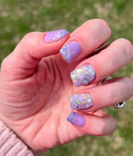 Load image into Gallery viewer, Sirena- Lavender, Pastel Chunky Glitter Nail Dip Powder
