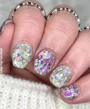 Load image into Gallery viewer, Upon A Star - Iridescent and Holographic Super Color Shift Nail Dip Powder
